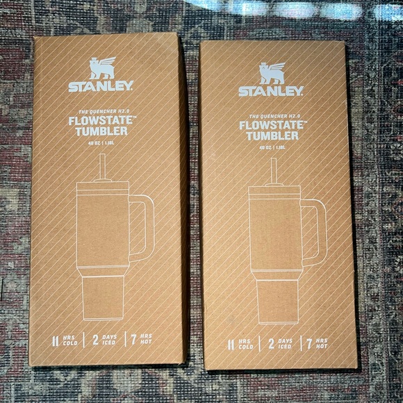 Stanley Vibrant Hot Pink Quencher H2.0 Tumbler NEW 40oz - Picture 4 of 5